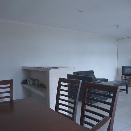 Oyo Life 92977 Neba Kost Aesthetic Hotell Peladen Eksteriør bilde