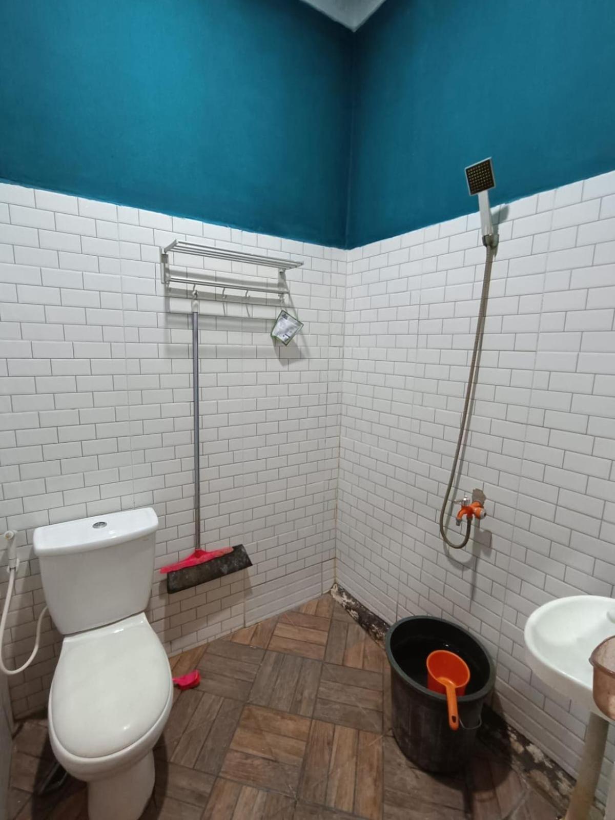 Oyo Life 92977 Neba Kost Aesthetic Hotell Peladen Eksteriør bilde